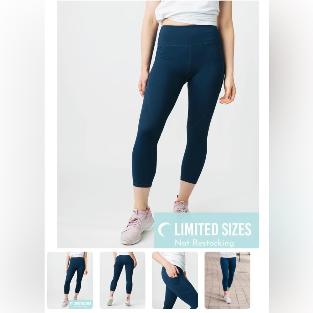 *NEW* Never worn, ZYIA Navy pocket hi-rise Light-n-Tight Capri 20”
